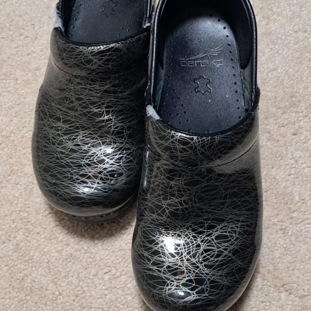 Dansko Womens Clogs, Size 37, 6.5 US